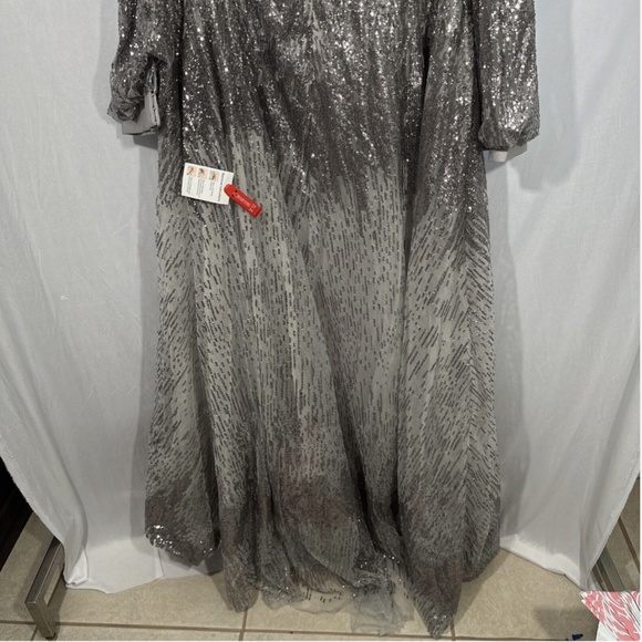 NWT$798 Mac Duggal [ 24 ] Jewel Encrusted Illusion Long Sleeve A-Line Gown Silve - Picture 11 of 17
